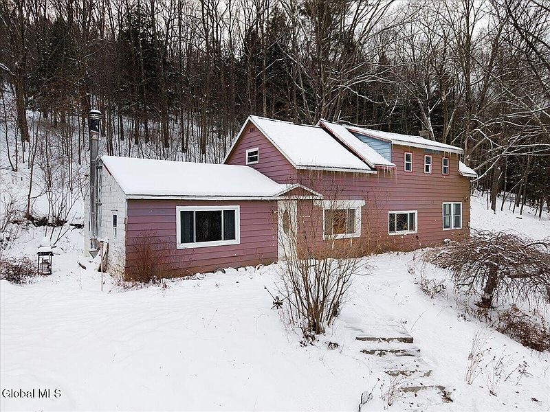 2nd image of 367 Jones Hollow Road