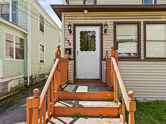 3rd image of 134 W Chestnut St