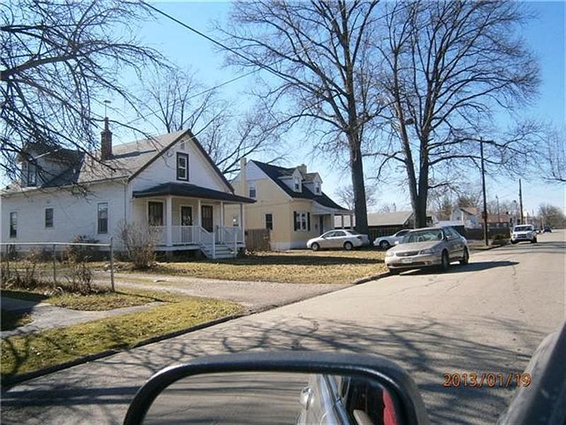 2nd image of 6899 Cambridge Ave