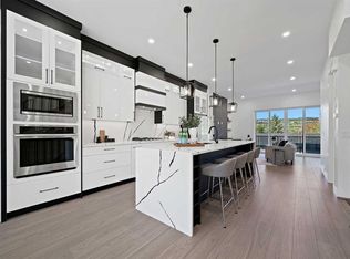 5011 N 21st Ave NW, Calgary, AB T3B0X3