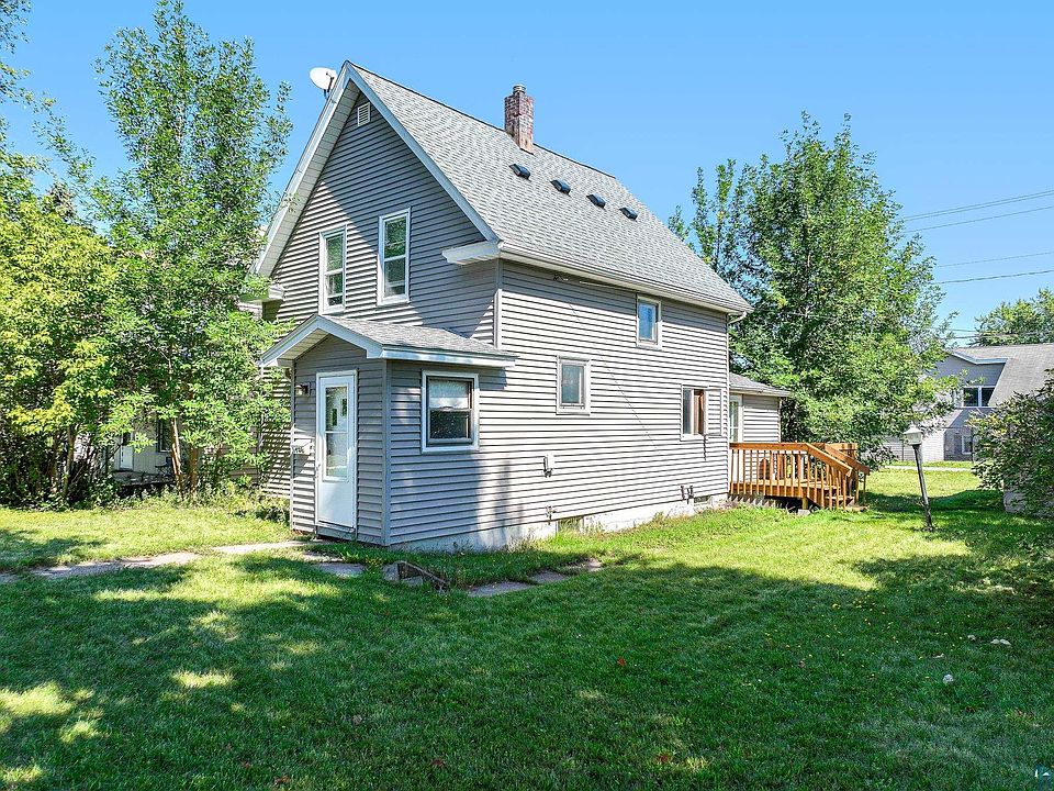 1st image of 1406 99th Ave W