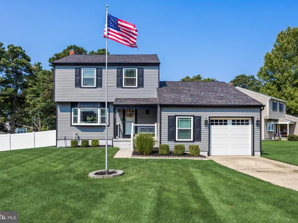 86 Deer Park Cir, Blackwood, NJ 08012