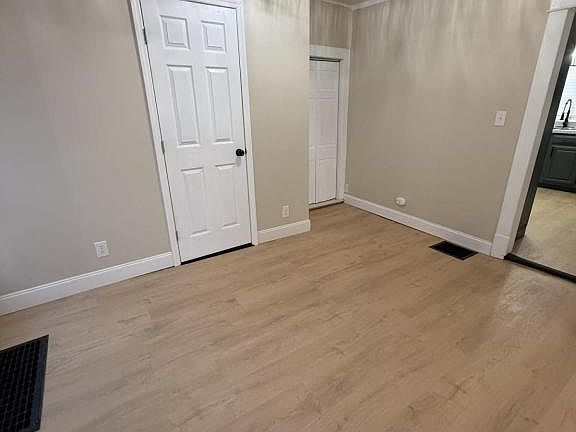 4th image of 35 Hess Ave