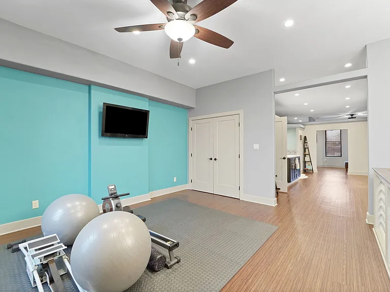 334 Broad St — Photo 10
