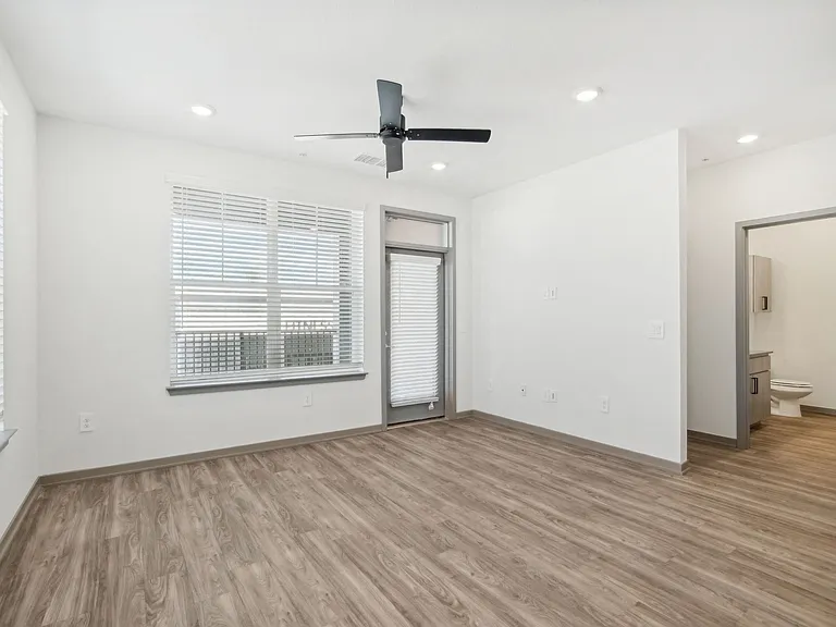 The Maddox Luxury Apartments — Photo 94
