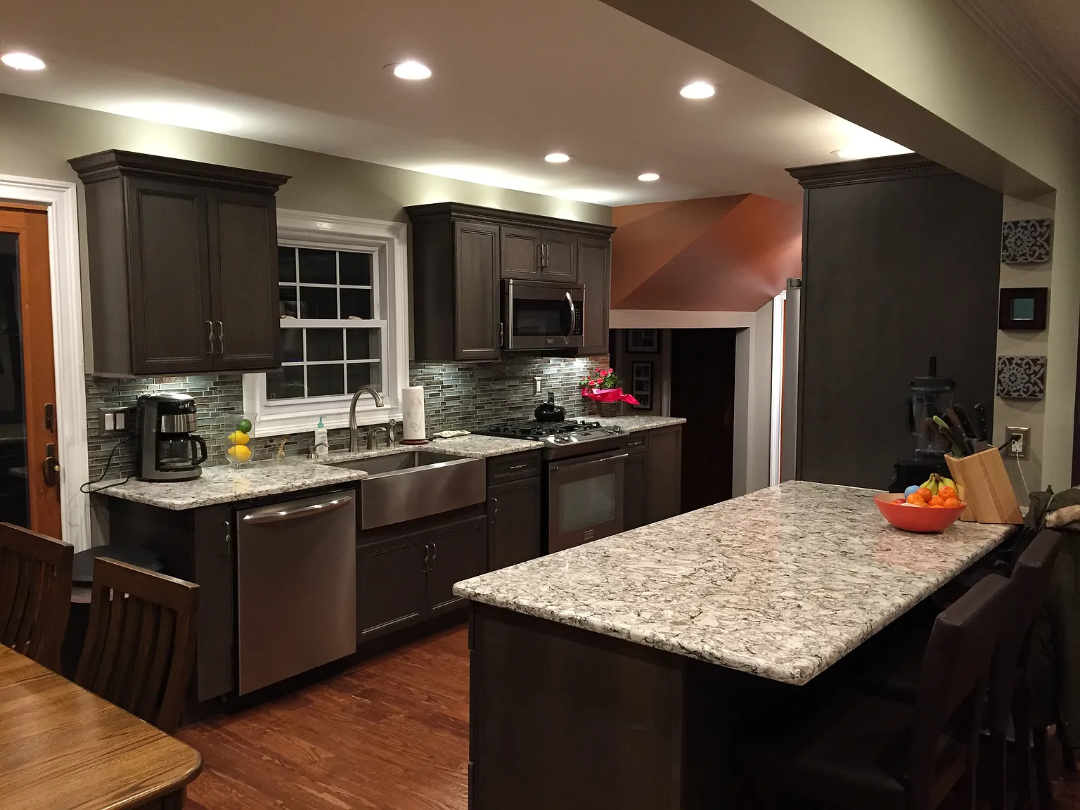 2 bed, 1600 sqft, $3,500 — Photo 2