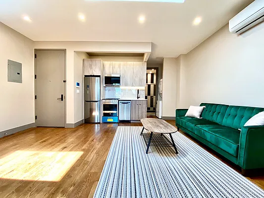 Rented by Lofts and Flats LLC | media 36