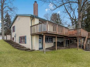 10022 N Lake St, Alden, MI 49612