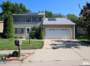 4303 W Rustic Hollow Dr, Peoria, IL 61615