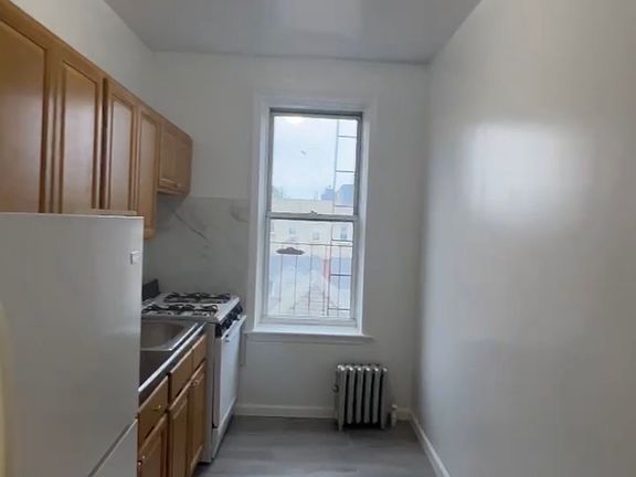 3rd image of 16418 43rd Ave #4
