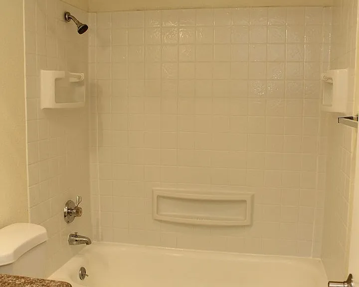 9222 N Lombard St — Photo 18