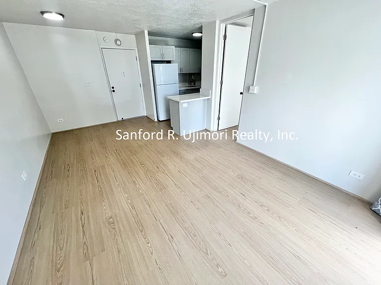 775 Kinalau Pl #301 — Photo 2