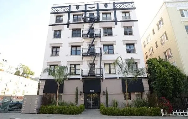 Chateau Hollywood