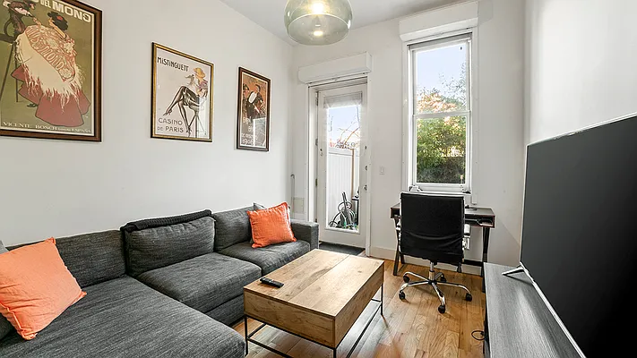 Rented by R New York | media 20