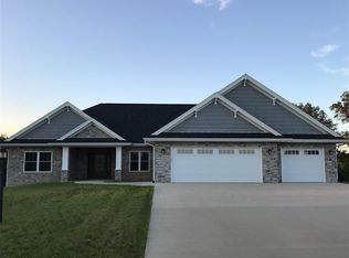 17139 Chicory St, Dubuque, IA 52001