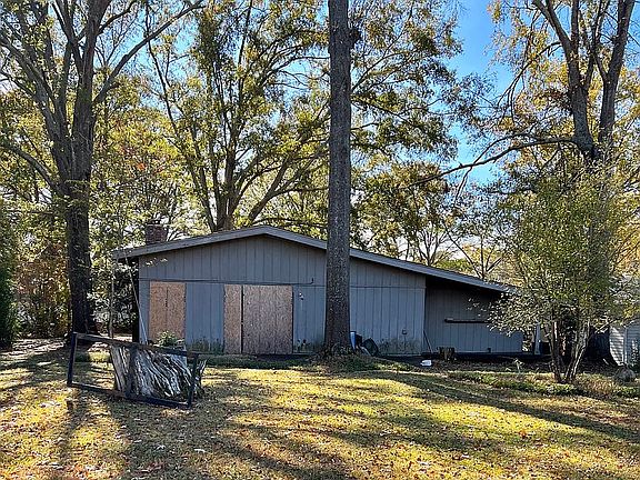 3rd image of 1026 Birchwood Dr