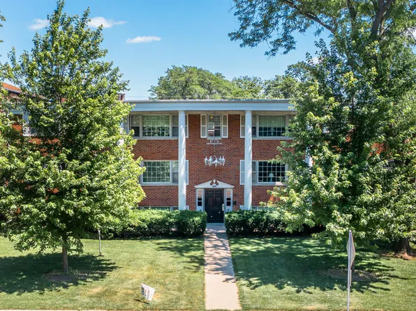 Carlson, 417-427 N 2nd St, Dekalb, IL 60115