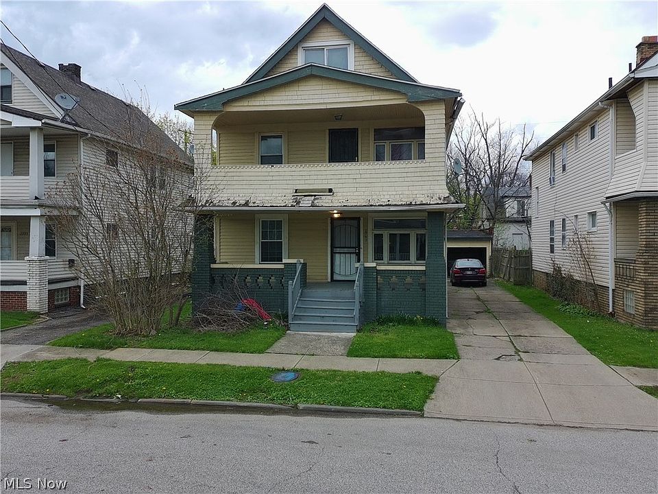 1st image of 2797 E 125th St