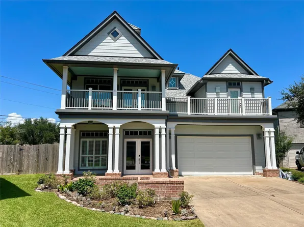 341 Lasso St, Angleton, TX 77515