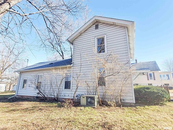 4th image of 1719 Lucas St