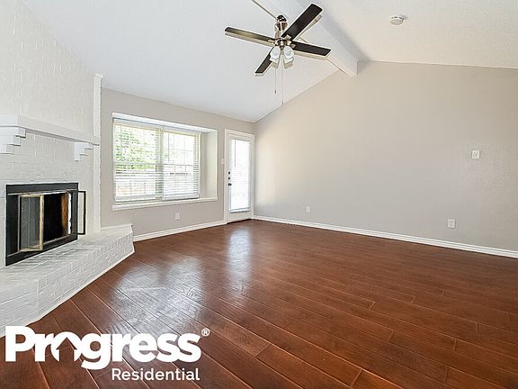 5th image of 2910 Pepperidge Dr
