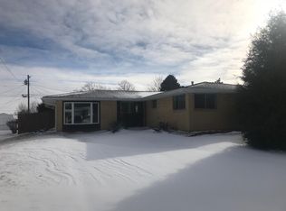 1376 Maplegrove Dr, Fairborn, OH 45324