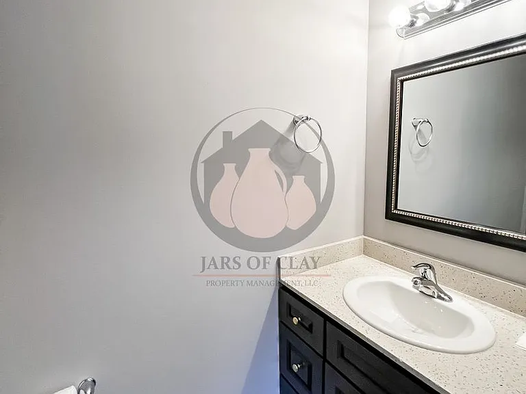 3681 Peter Ln NE — Photo 5