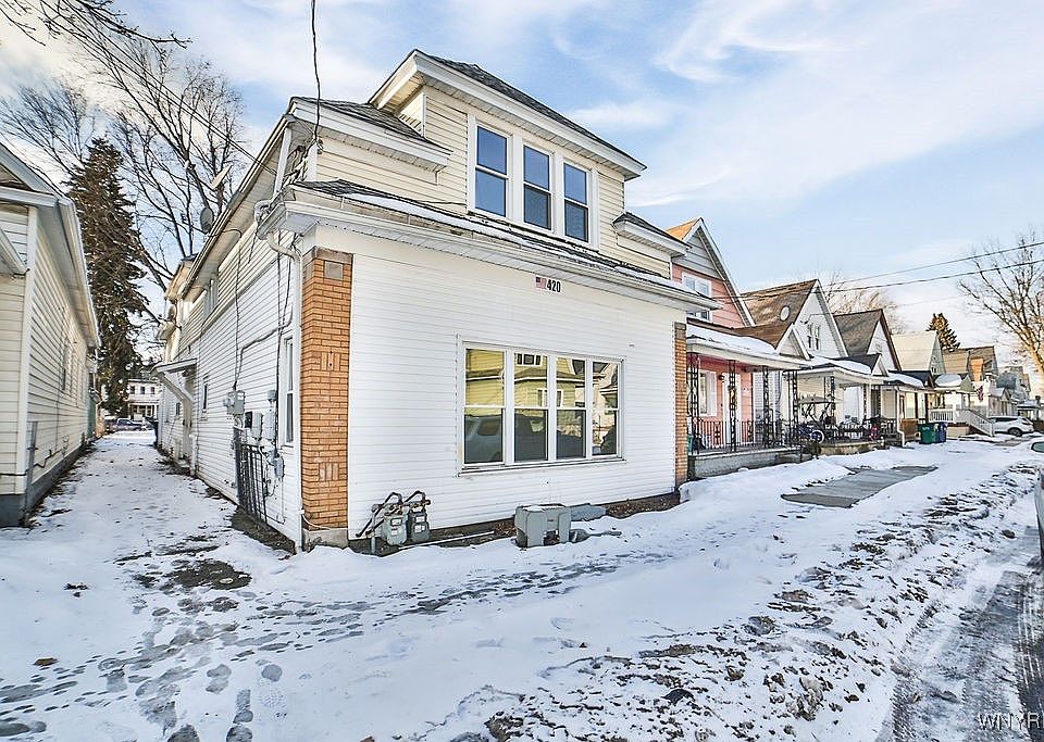 1st image of 420 Willett St