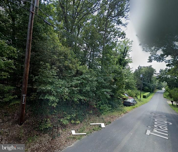 2nd image of 18517 Triangle St