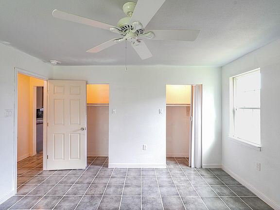 5th image of 2407 Russell St