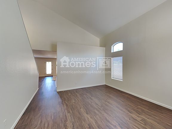 2nd image of 370 E Penny Ln