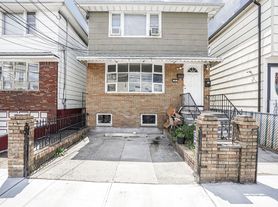 24 Kingsland Ave, Harrison, NJ