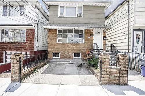24 Kingsland Ave #1 Photo 1