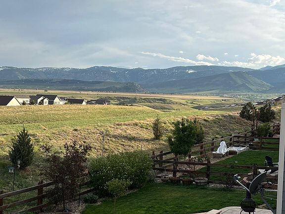 Mountain view galore!