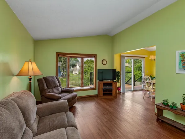 4209 Braddock Trl, Eagan, MN 55123