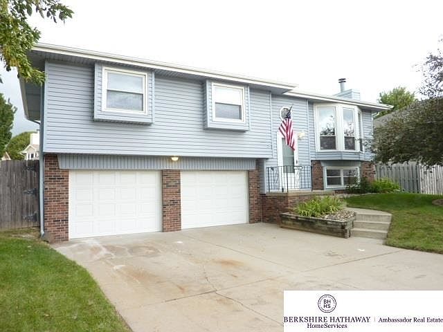 1st image of 7908 La Vista Dr