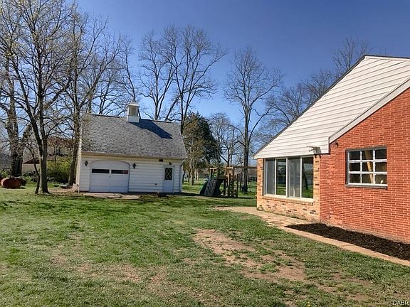 3rd image of 6232 Cedar Ln