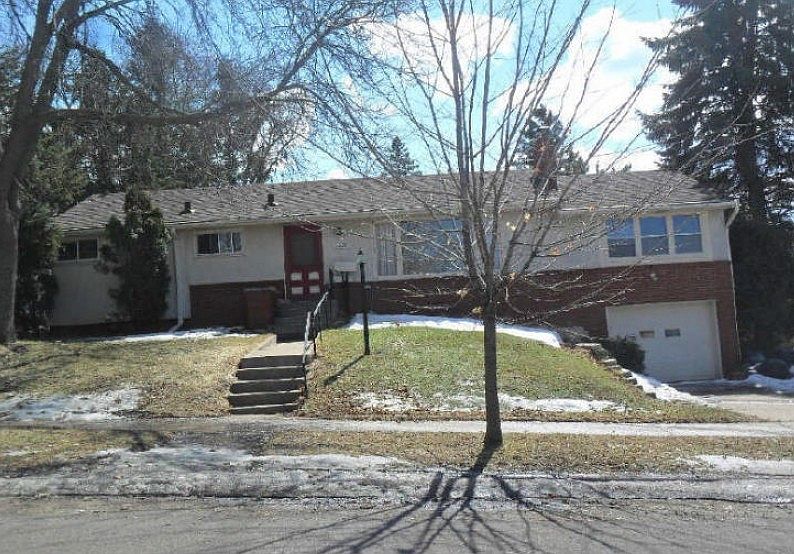 1st image of 2228 5th St E