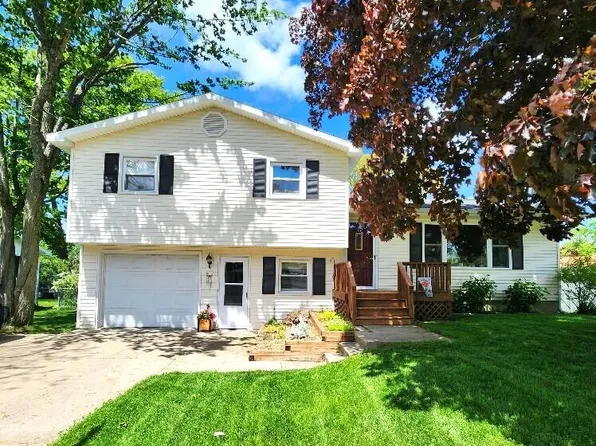 541 Desota Dr, Alpena, MI 49707