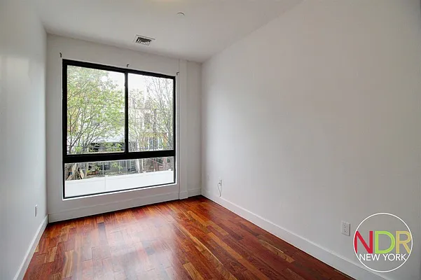 Rented by Next Door Realty NYC | media 68