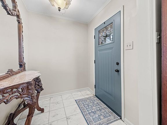 4th image of 1911 Allenby Rd