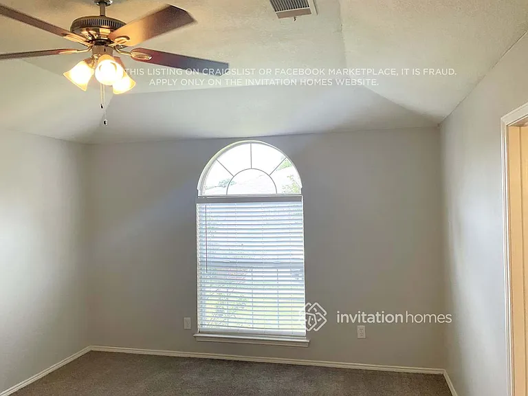 421 Candlestick Trl — Photo 8