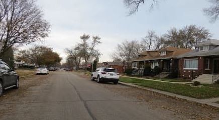 4th image of 10100 S Hoxie Ave