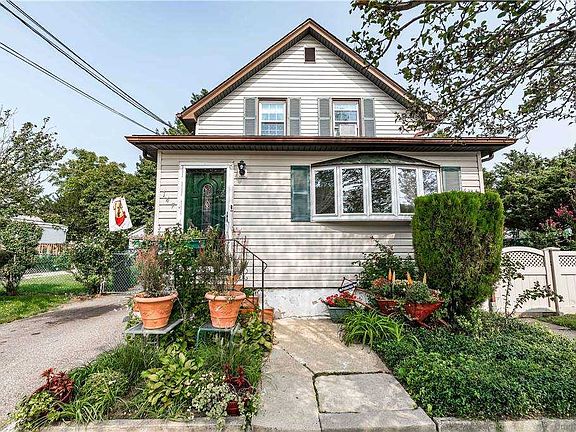 2nd image of 147 McKee St