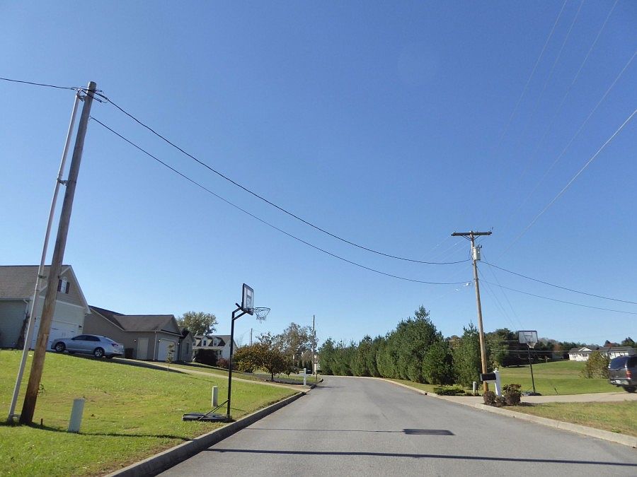 2nd image of 531 Walkers Bend Rd