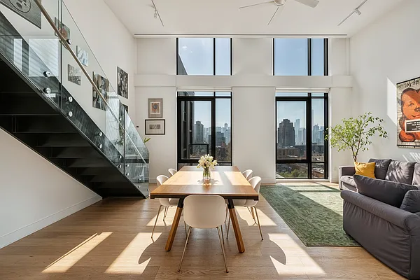 Living room, photo 1