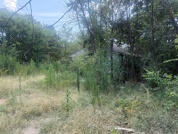 4th image of 3135 S McLean Rd