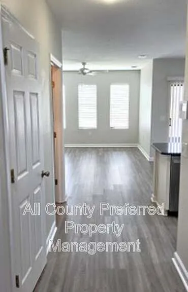 1390 Lara Cir #102 — Photo 5