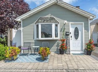 212 Atlantic St, Keyport, NJ 07735