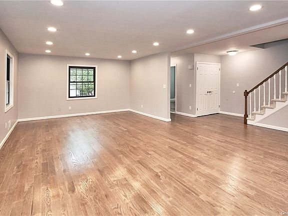 4th image of 85 Somerset Dr #16F